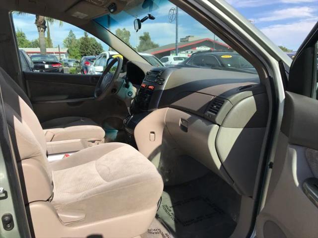 2007 Toyota Sienna LE