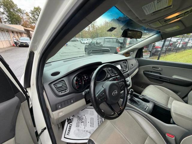 2016 Kia Sedona LX
