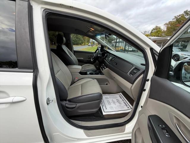 2016 Kia Sedona LX