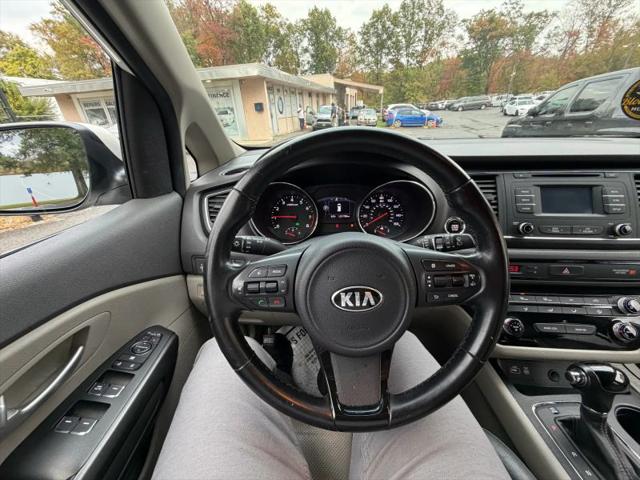 2016 Kia Sedona LX
