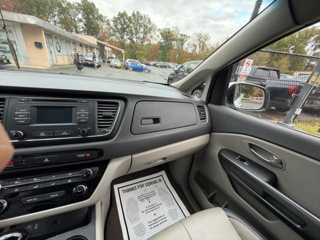 2016 Kia Sedona LX