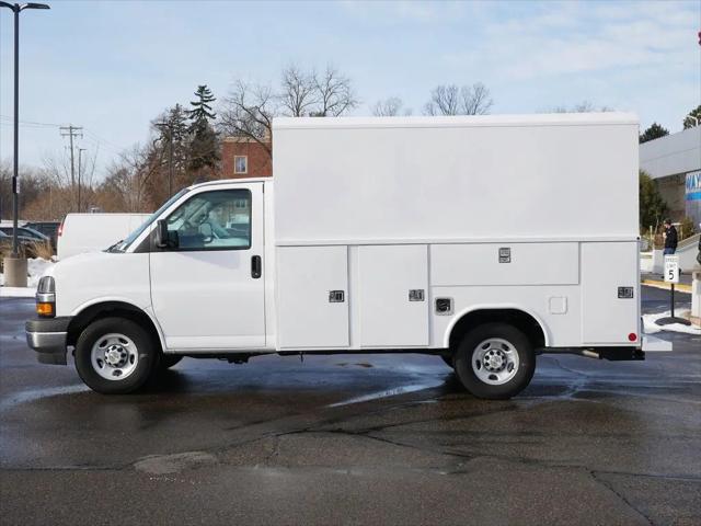 2025 Chevrolet Express Cutaway Work Van