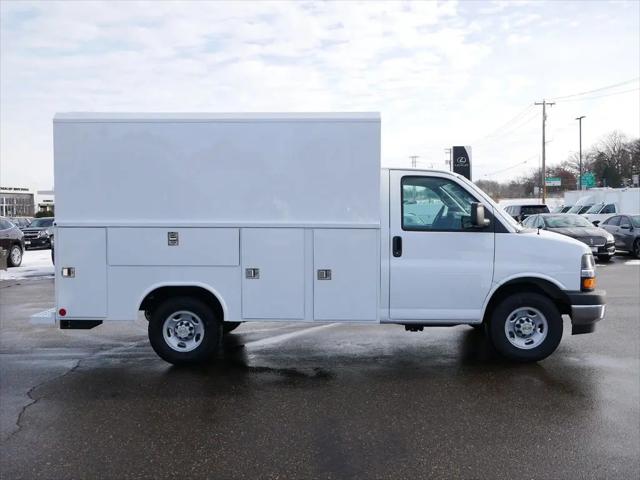 2025 Chevrolet Express Cutaway Work Van
