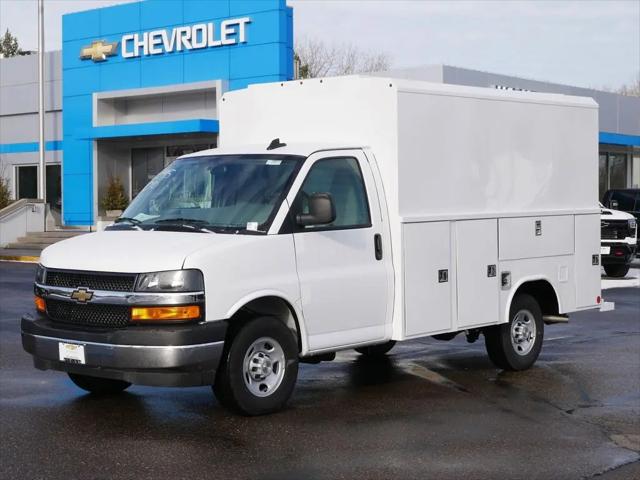 2025 Chevrolet Express Cutaway Work Van