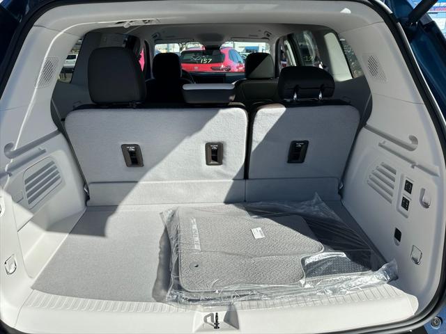 2026 GMC Acadia Denali AWD