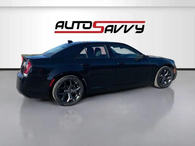 2023 Chrysler 300 Touring