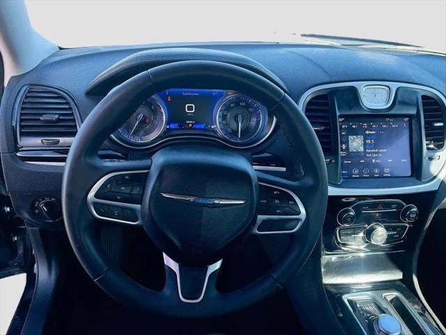 2023 Chrysler 300 Touring