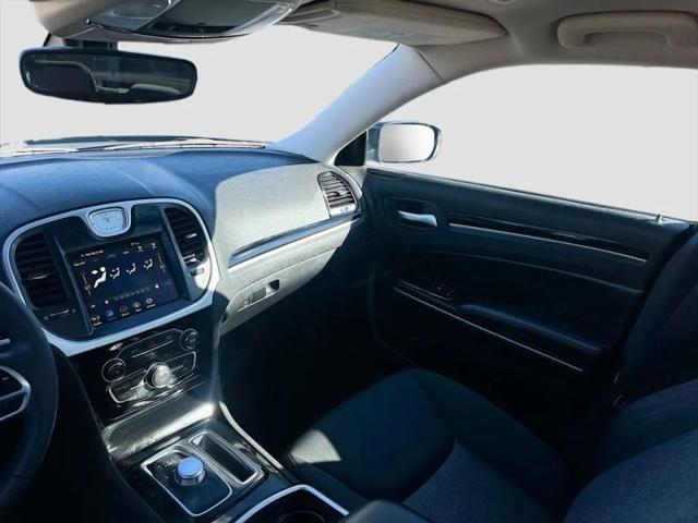 2023 Chrysler 300 Touring
