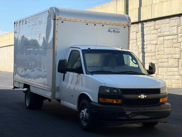 2019 Chevrolet Express Cutaway 4500 4500 Van