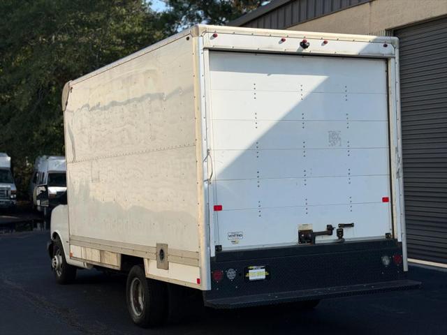 2019 Chevrolet Express Cutaway 4500 4500 Van