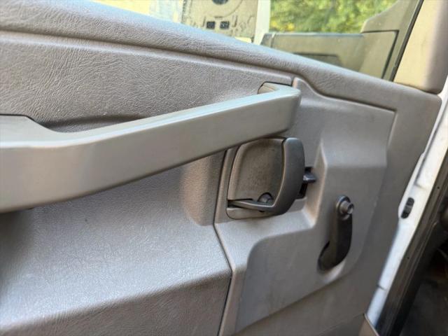 2019 Chevrolet Express Cutaway 4500 4500 Van