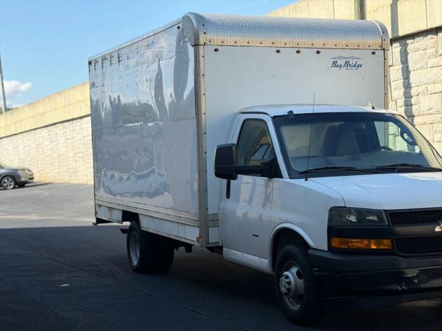 2019 Chevrolet Express Cutaway 4500 4500 Van