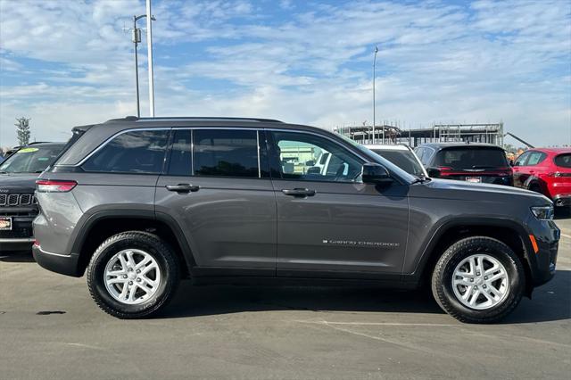 2023 Jeep Grand Cherokee Laredo 4x4