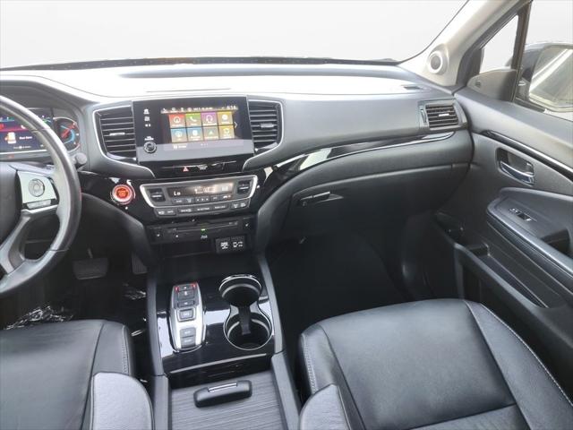 2022 Honda Pilot AWD Touring 8 Passenger 2022 Honda Pilot AWD Touring 8 Passenger