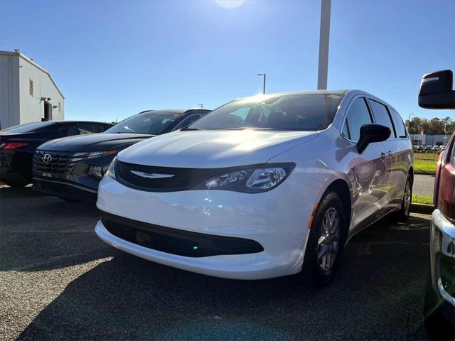 2024 Chrysler Voyager LX
