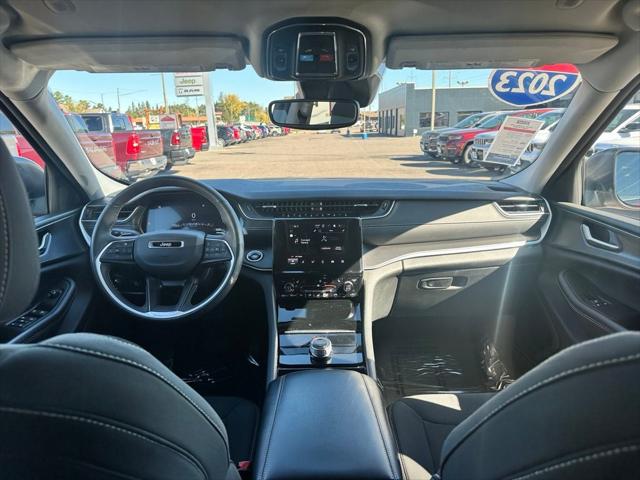 2023 Jeep Grand Cherokee L Laredo 2023 Jeep Grand Cherokee L Laredo