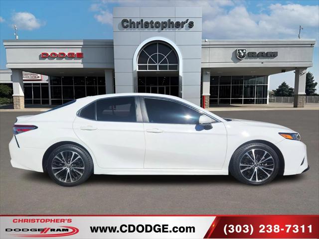 2020 Toyota Camry SE