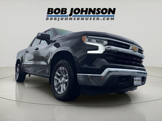 2022 Chevrolet Silverado 1500 4WD Crew Cab Short Bed LT with 2FL