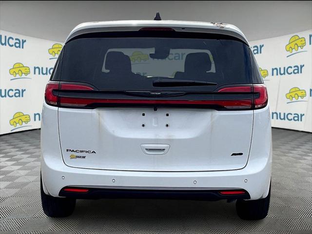 2026 Chrysler Pacifica Select AWD