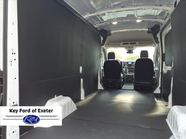 2025 Ford Transit Cargo Van Base