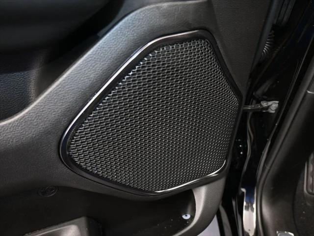 New 2026 Diamond Black Crystal Pearl-Coat Exterior Paint RAM  image 14