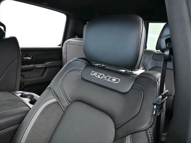 New 2026 Diamond Black Crystal Pearl-Coat Exterior Paint RAM  image 16