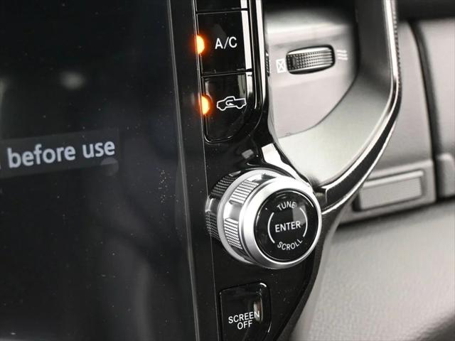 New 2026 Diamond Black Crystal Pearl-Coat Exterior Paint RAM  image 19