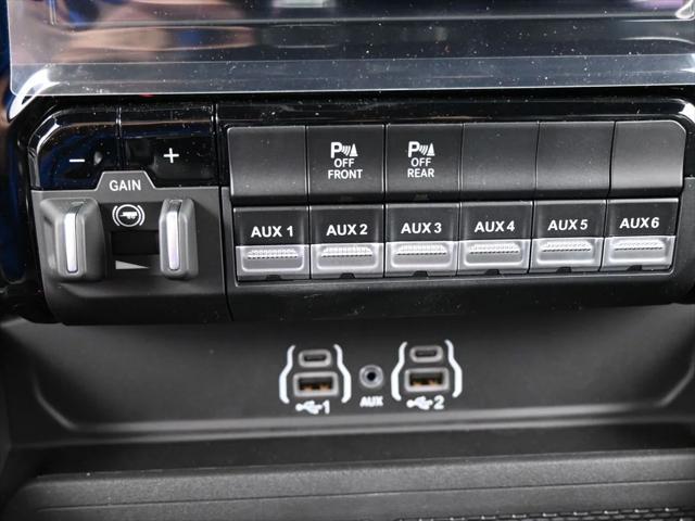 New 2026 Diamond Black Crystal Pearl-Coat Exterior Paint RAM  image 20