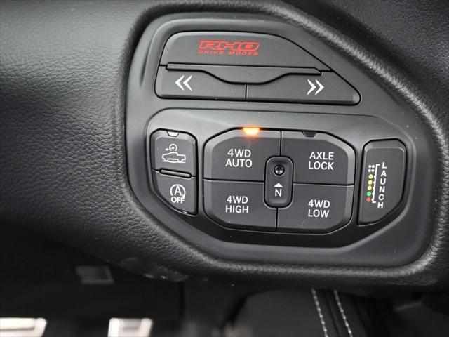 New 2026 Diamond Black Crystal Pearl-Coat Exterior Paint RAM  image 23