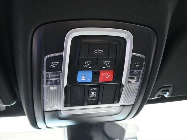 New 2026 Diamond Black Crystal Pearl-Coat Exterior Paint RAM  image 25