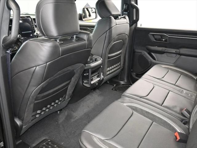 New 2026 Diamond Black Crystal Pearl-Coat Exterior Paint RAM  image 33