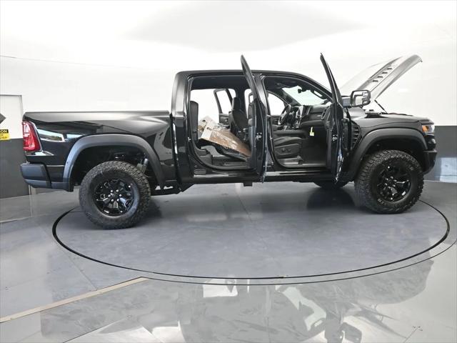 New 2026 Diamond Black Crystal Pearl-Coat Exterior Paint RAM  image 73