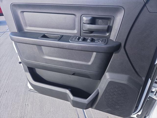 2026 RAM 5500 Chassis RAM 5500 TRADESMAN CHASSIS CREW CAB 4X4 84 CA