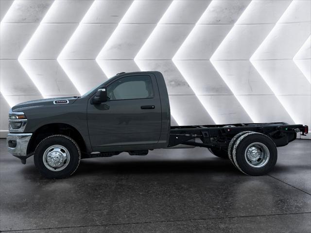 2026 RAM Ram 3500 Chassis Cab RAM 3500 TRADESMAN CHASSIS REGULAR CAB 4X4 60 CA 2026 RAM Ram 3500 Chassis Cab RAM 3500 TRADESMAN CHASSIS REGULAR CAB 4X4 60 CA