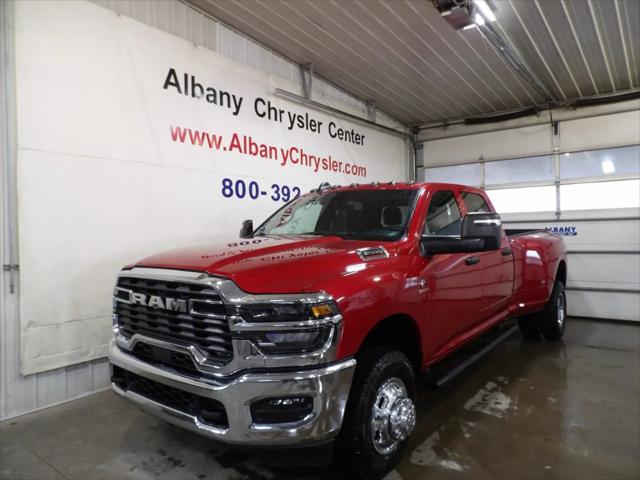 2026 RAM Ram 3500 RAM 3500 TRADESMAN CREW CAB 4X4 8 BOX