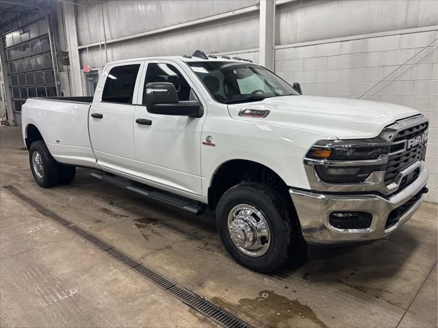 2026 RAM Ram 3500 RAM 3500 TRADESMAN CREW CAB 4X4 8 BOX