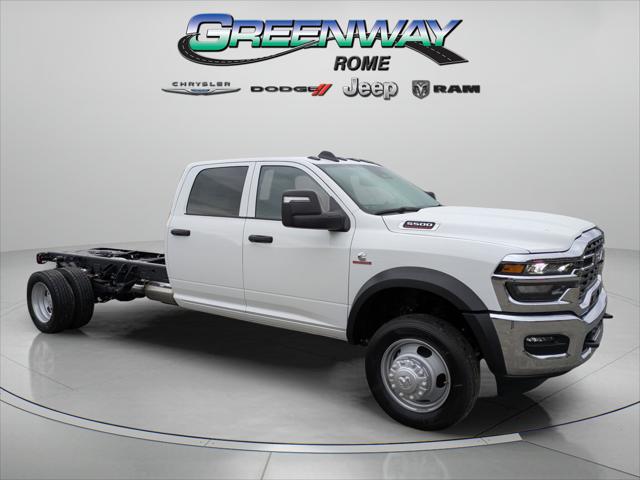 2026 RAM 5500 Chassis RAM 5500 TRADESMAN CHASSIS CREW CAB 4X4 84 CA