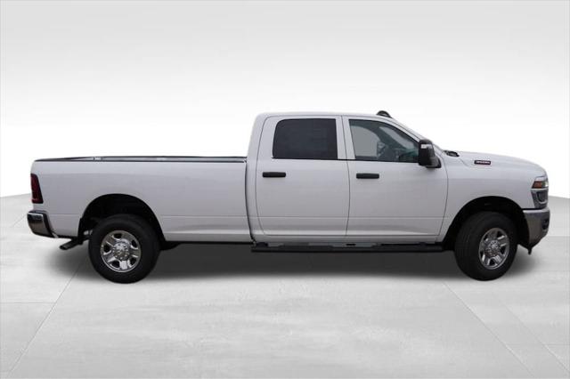 2026 RAM Ram 3500 RAM 3500 TRADESMAN CREW CAB 4X4 8 BOX
