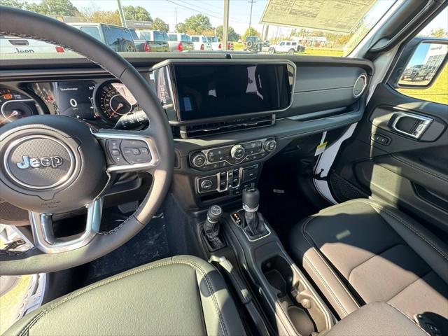 2026 Jeep Wrangler 4-Door Sahara 4x4
