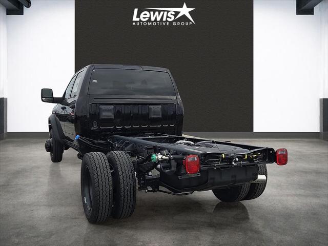 2026 RAM Ram 5500 Chassis Cab RAM 5500 TRADESMAN CHASSIS CREW CAB 4X4 60 CA