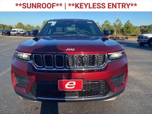 2025 Jeep Grand Cherokee GRAND CHEROKEE LAREDO X 4X4 2025 Jeep Grand Cherokee GRAND CHEROKEE LAREDO X 4X4