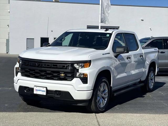 2023 Chevrolet Silverado 1500 4WD Crew Cab Short Bed Custom 2023 Chevrolet Silverado 1500 4WD Crew Cab Short Bed Custom