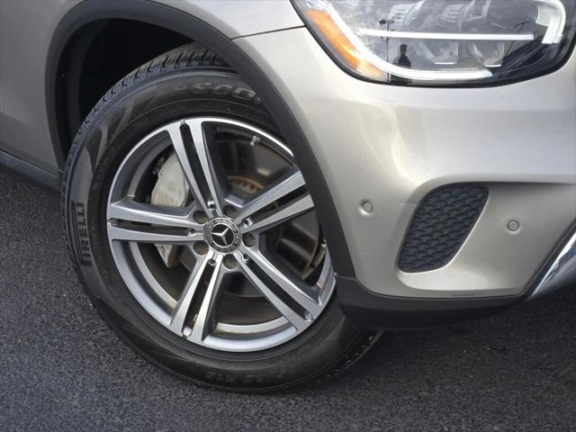 2021 Mercedes-Benz GLC 300 SUV 2021 Mercedes-Benz GLC 300 SUV