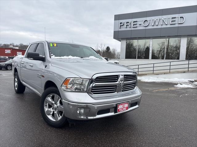 2017 RAM 1500 Big Horn Crew Cab 4x4 57 Box