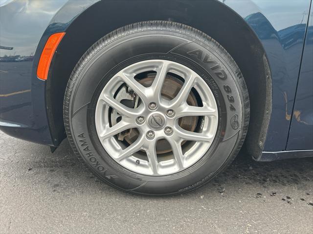 2024 Chrysler Pacifica Touring L 2024 Chrysler Pacifica Touring L