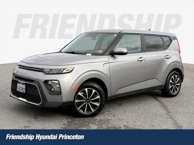 2022 Kia Soul LX 2022 Kia Soul LX