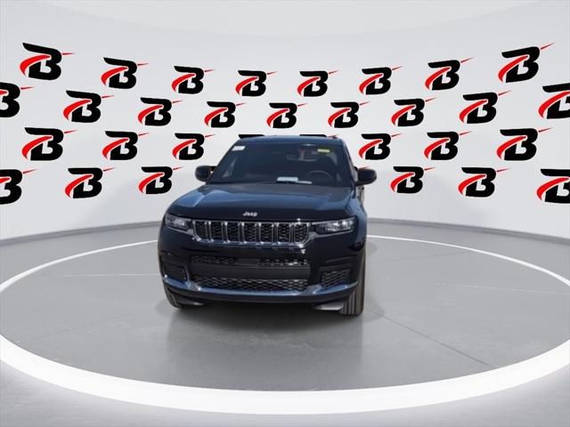 2025 Jeep Grand Cherokee GRAND CHEROKEE L LAREDO X 4X4