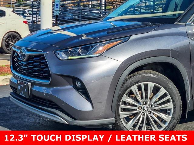 2021 Toyota Highlander Hybrid Platinum