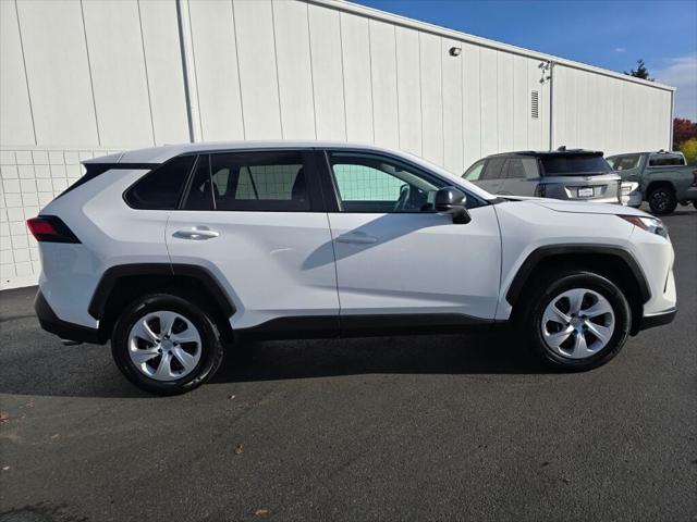 2024 Toyota RAV4 LE 2024 Toyota RAV4 LE