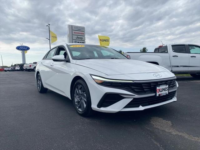 2024 Hyundai Elantra SEL 2024 Hyundai Elantra SEL